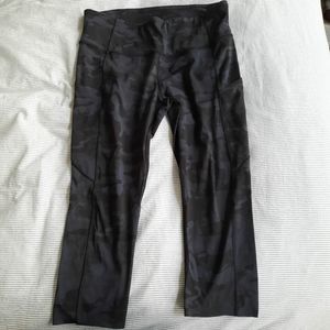 Lululemon Fast and Free High Rise Crop 19" sz 10